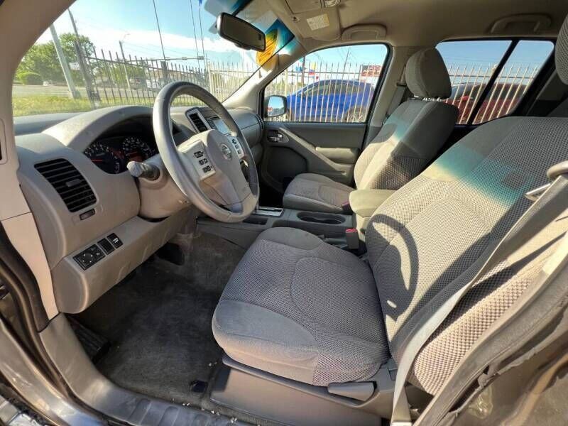 2017 Nissan Frontier Image 8