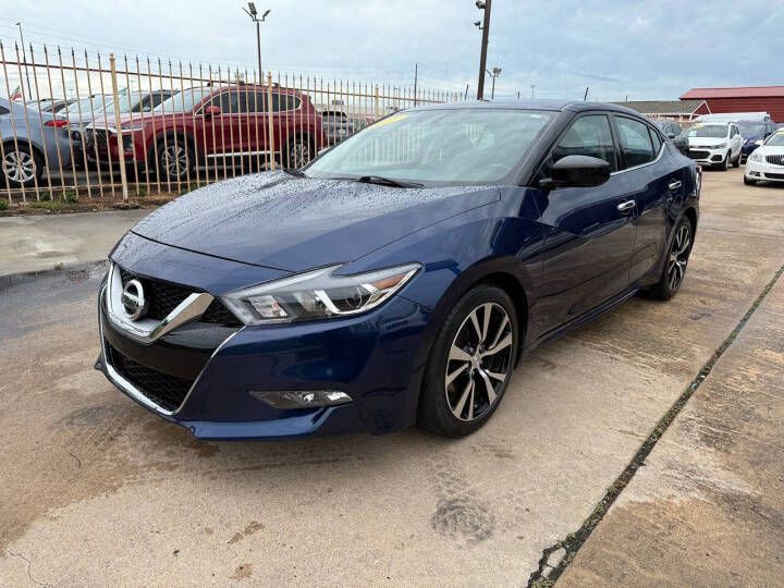 2017 Nissan Maxima Image 2