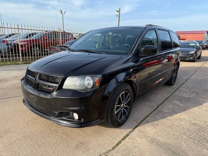 2017 Dodge Grand Caravan Image 2