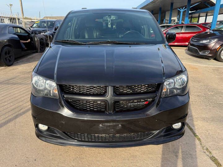 2017 Dodge Grand Caravan Image 3