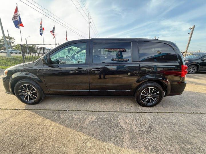 2017 Dodge Grand Caravan Image 4