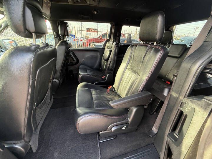 2017 Dodge Grand Caravan Image 12