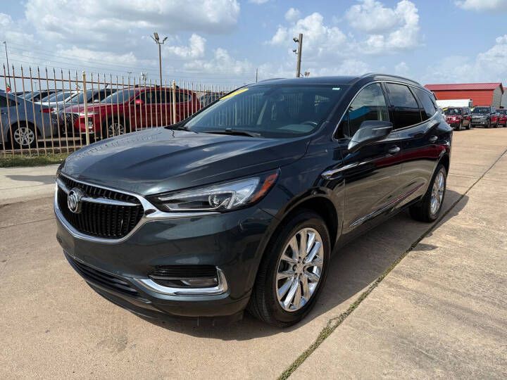 2020 Buick Enclave Image 2