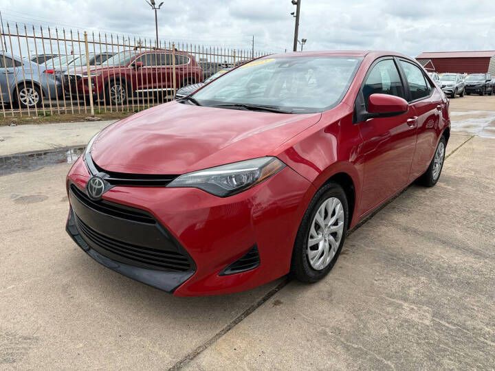 2018 Toyota Corolla Image 2