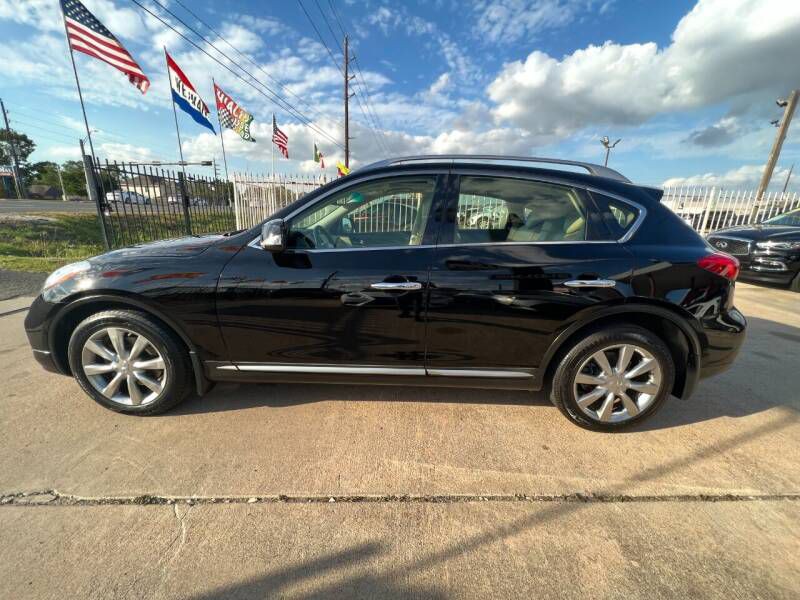 2016 INFINITI QX50 Image 4