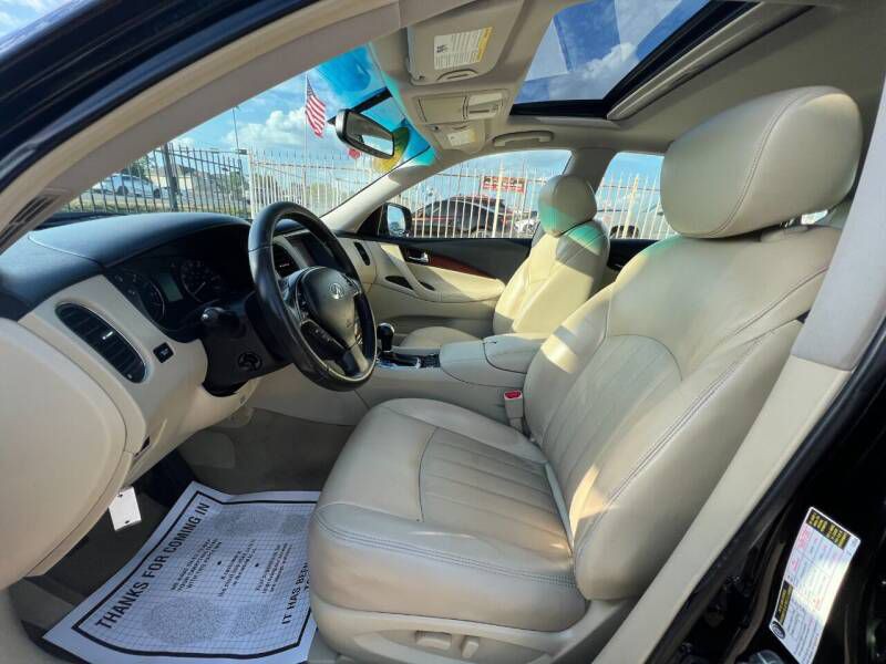 2016 INFINITI QX50 Image 9