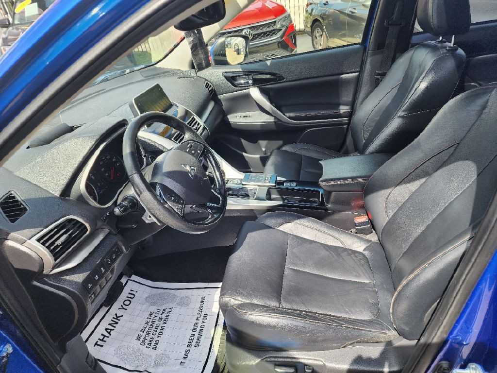 2019 Mitsubishi Eclipse Image 9