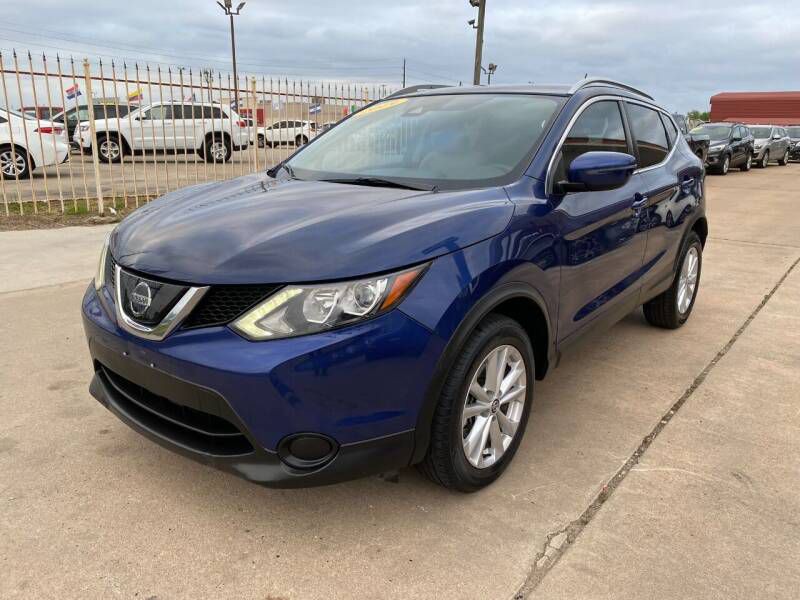 2019 Nissan Rogue Image 2