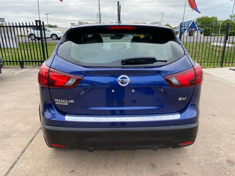 2019 Nissan Rogue Image 8