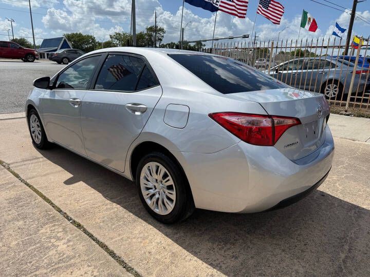 2017 Toyota Corolla Image 7