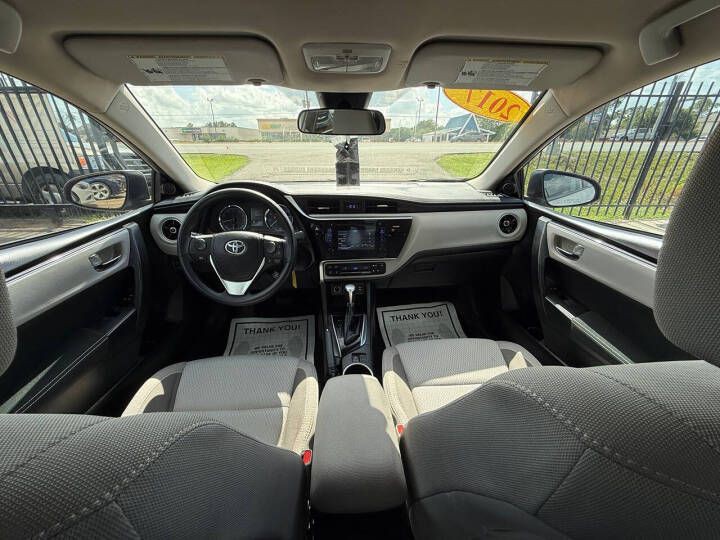 2017 Toyota Corolla Image 11