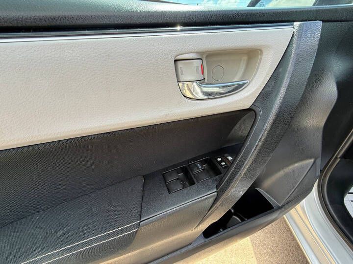 2017 Toyota Corolla Image 19