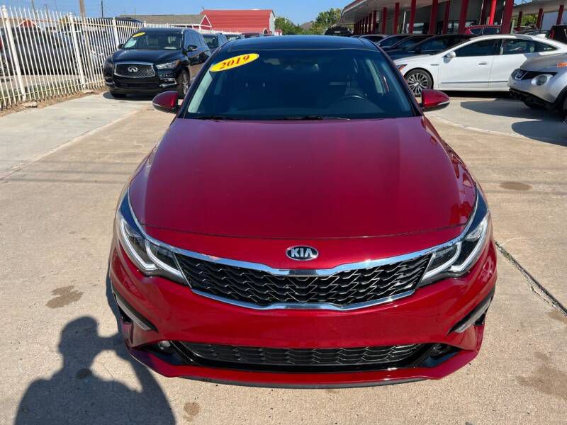 2019 Kia Optima Image 3