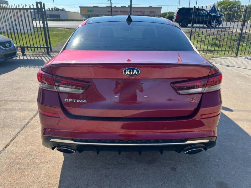 2019 Kia Optima Image 8