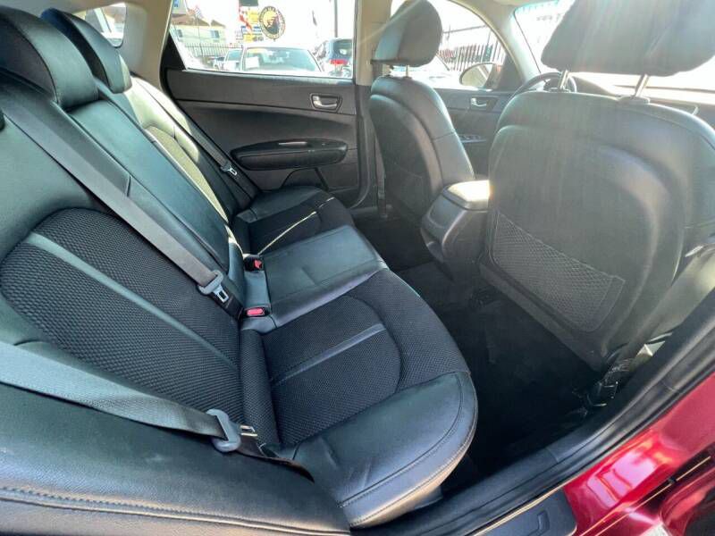 2019 Kia Optima Image 11