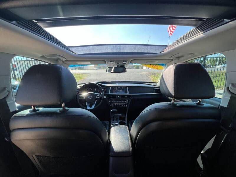 2019 Kia Optima Image 13