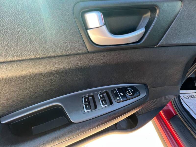 2019 Kia Optima Image 15