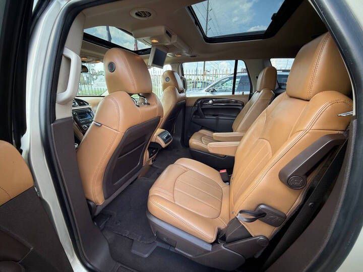 2016 Buick Enclave Image 12