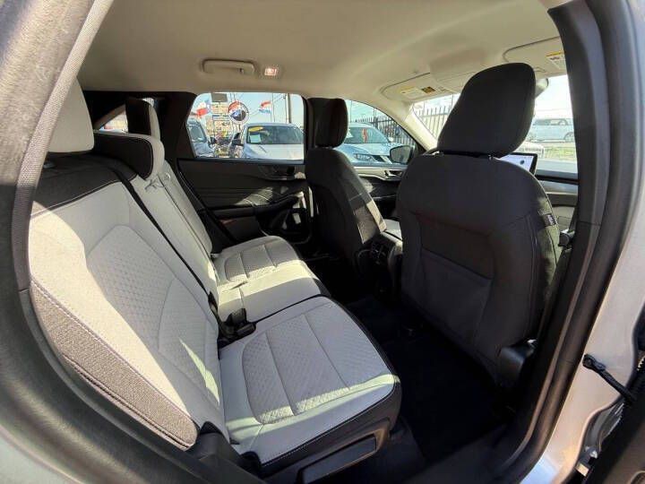 2023 Ford Escape Image 11