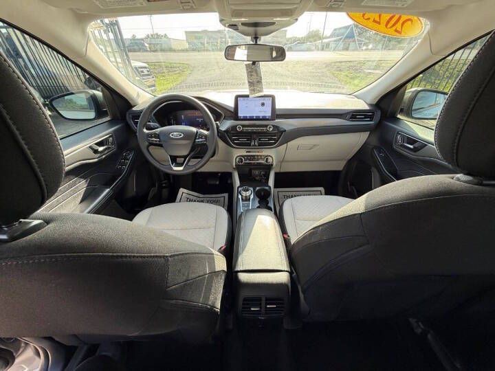 2023 Ford Escape Image 12