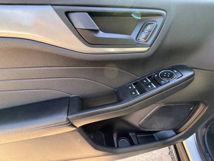 2023 Ford Escape Image 15