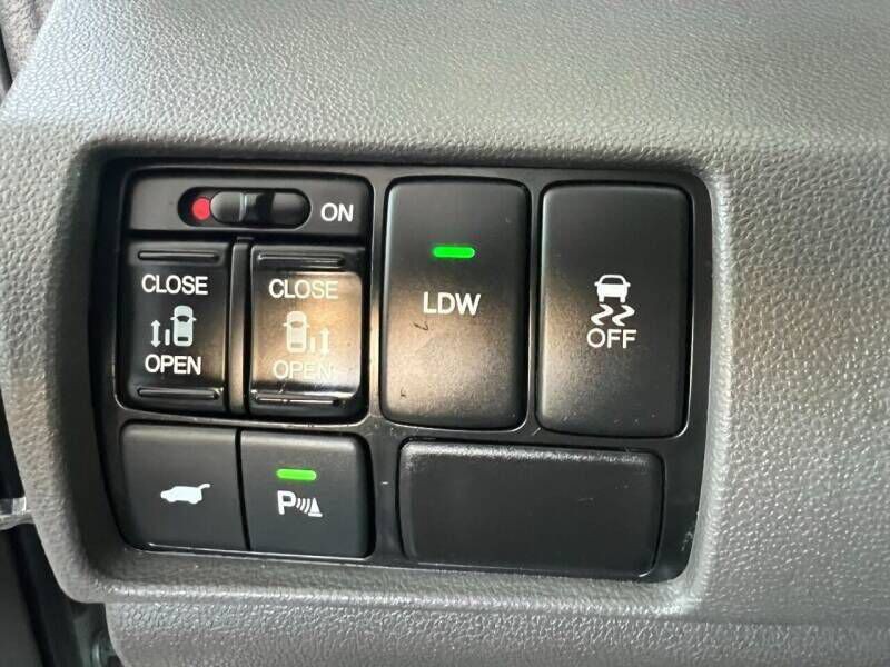 2014 Honda Odyssey Image 2