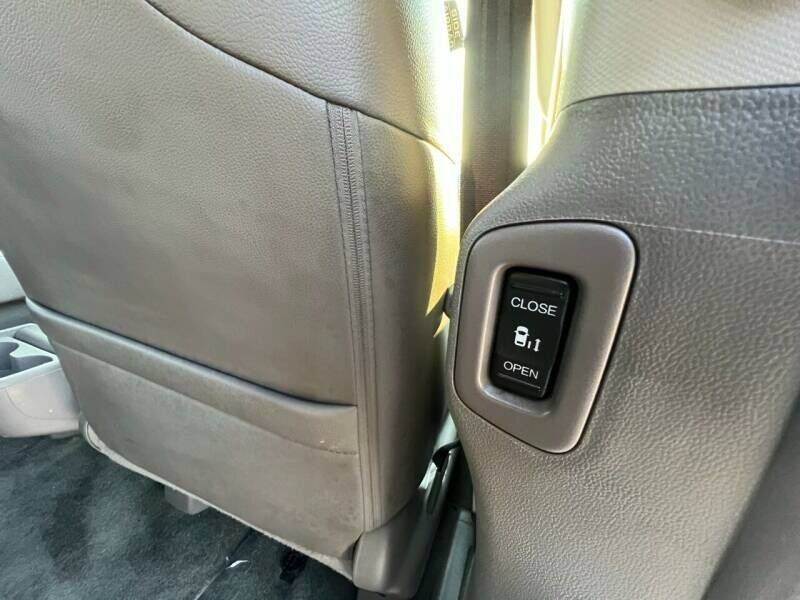 2014 Honda Odyssey Image 13