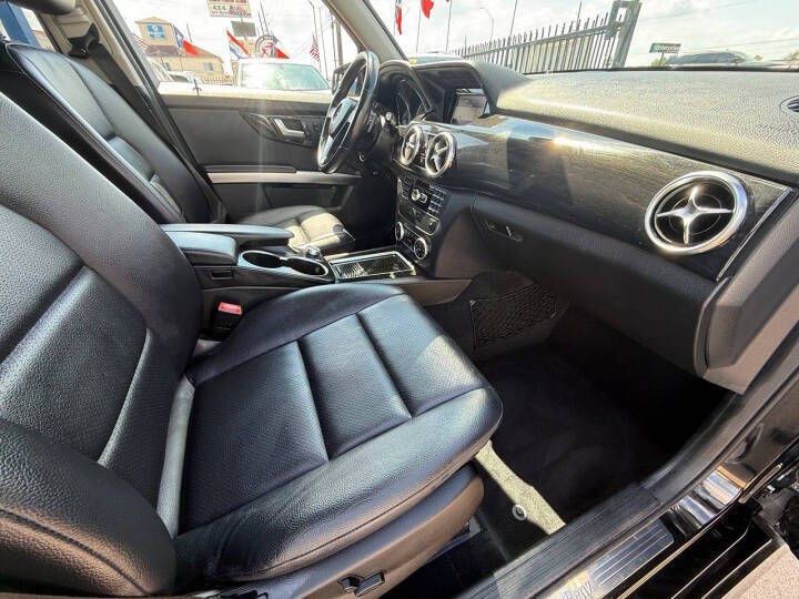 2015 Mercedes-Benz GLK-Class Image 9