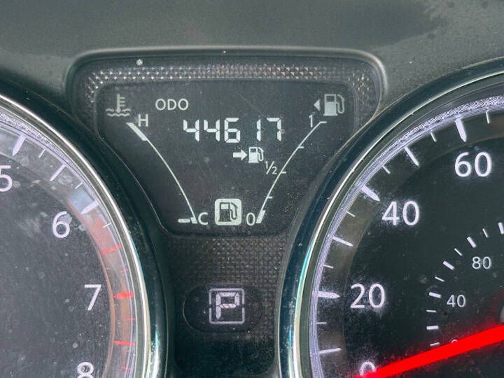 2017 Nissan Versa Image 14