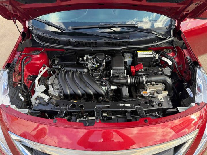 2017 Nissan Versa Image 17