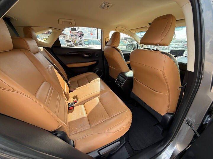 2015 Lexus NX Image 11