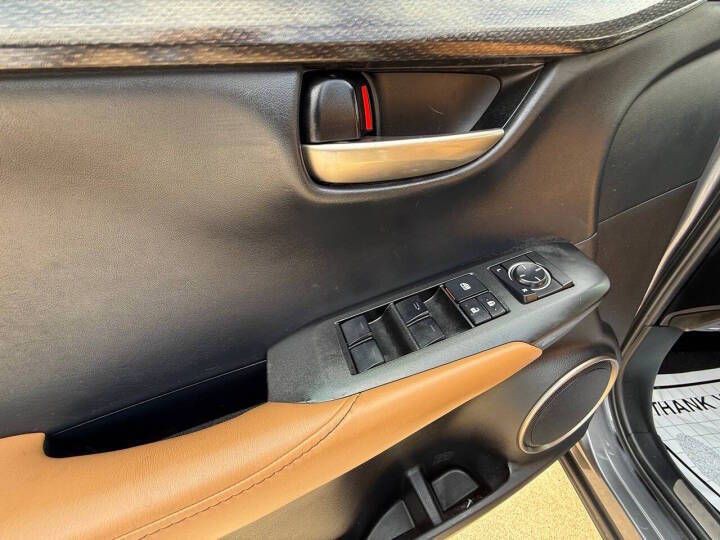 2015 Lexus NX Image 13