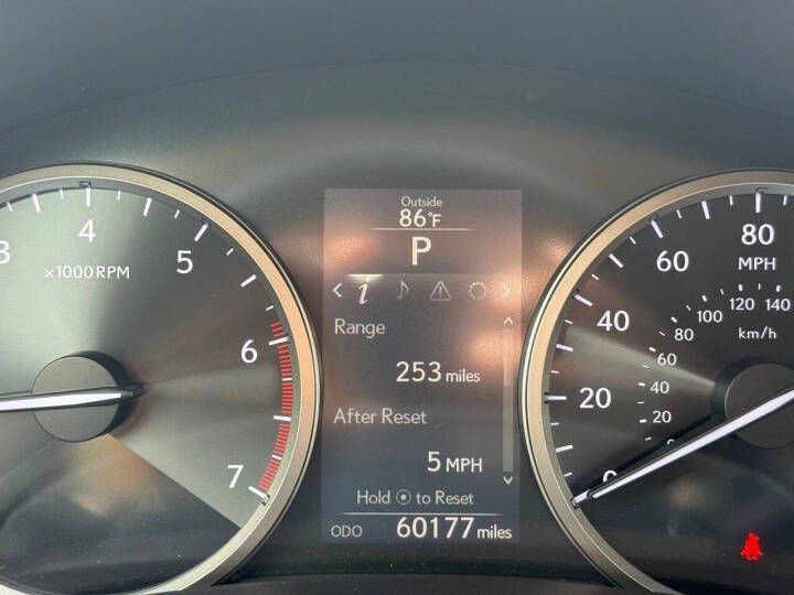 2015 Lexus NX Image 14