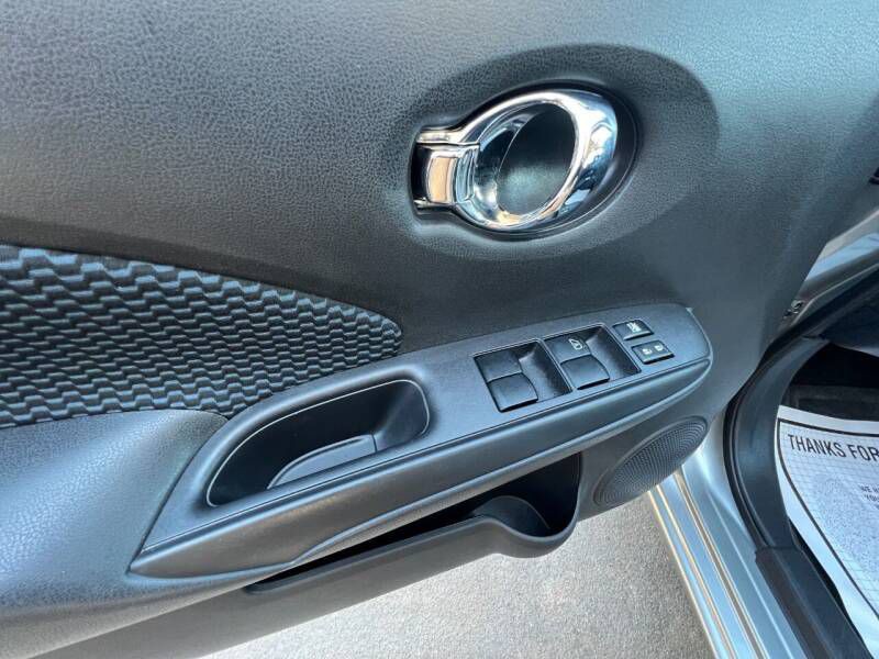 2014 Nissan Versa Image 15