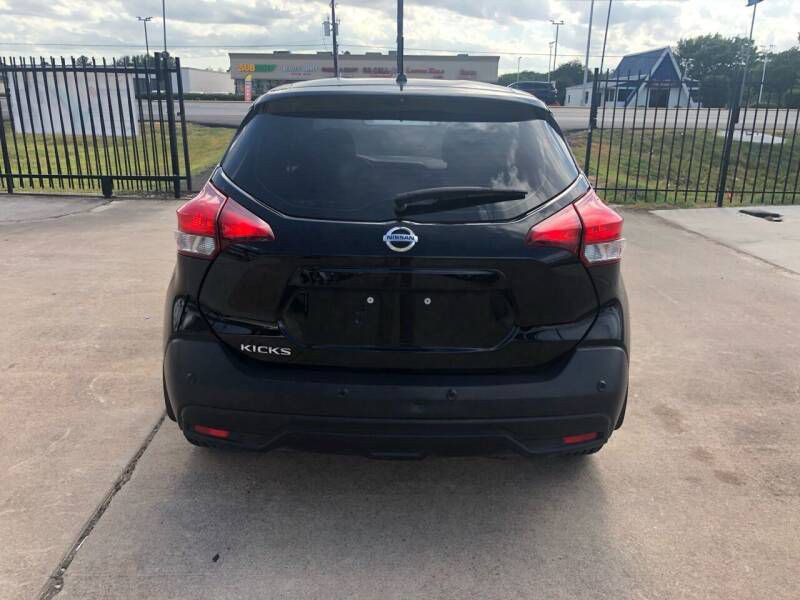 2020 Nissan Kicks Image 6