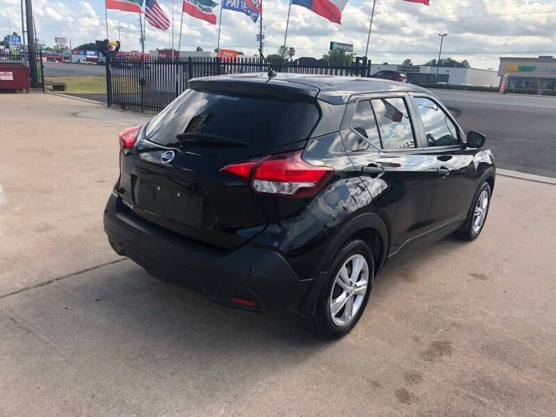 2020 Nissan Kicks Image 7