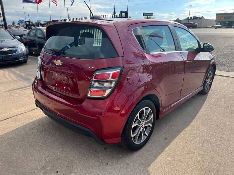 2017 Chevrolet Sonic Image 7