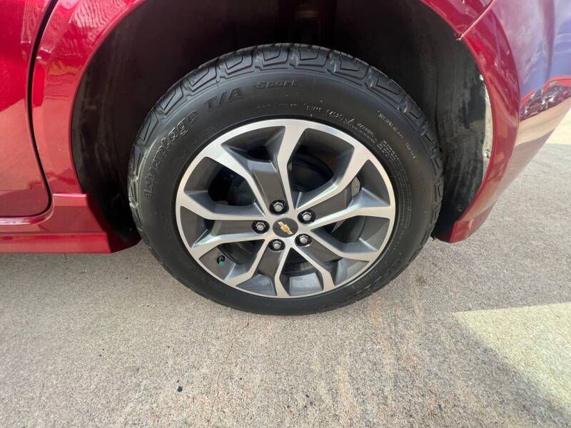 2017 Chevrolet Sonic Image 16