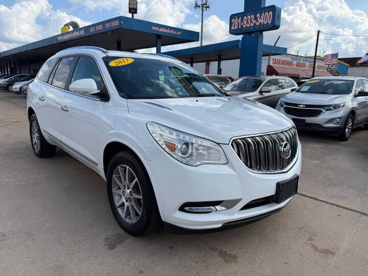 2017 Buick Enclave Image 1