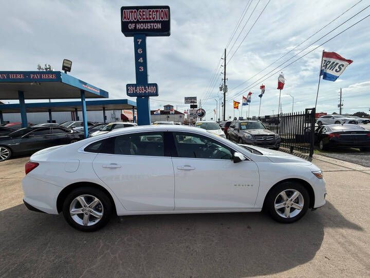 2025 Chevrolet Malibu Image 4