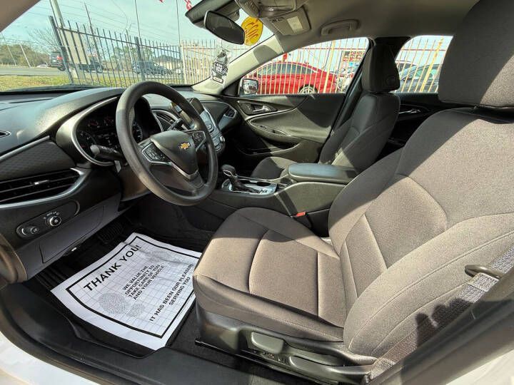 2025 Chevrolet Malibu Image 9