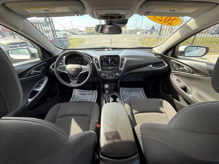 2025 Chevrolet Malibu Image 11