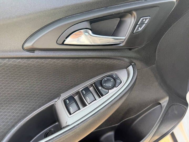 2025 Chevrolet Malibu Image 15