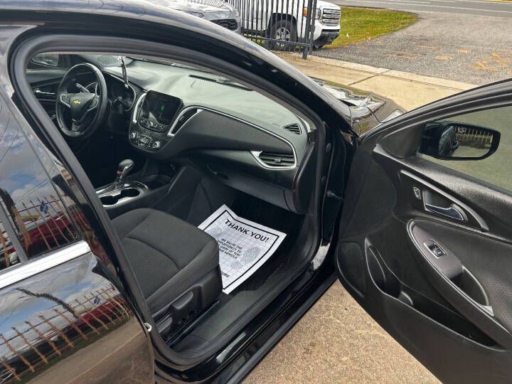 2022 Chevrolet Malibu Image 10