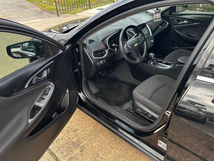 2022 Chevrolet Malibu Image 12