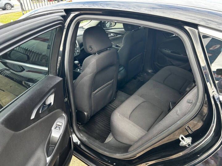 2022 Chevrolet Malibu Image 14