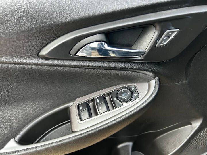 2022 Chevrolet Malibu Image 15