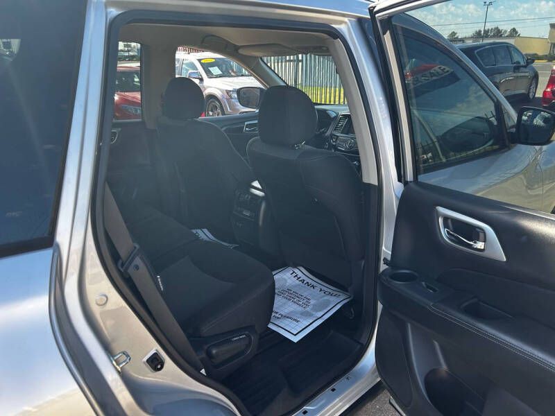 2019 Nissan Pathfinder Image 10