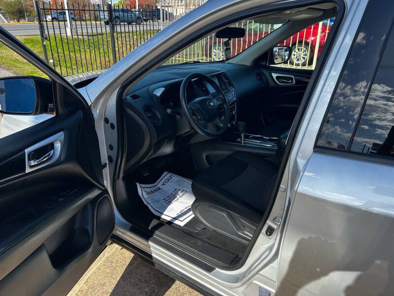 2019 Nissan Pathfinder Image 11