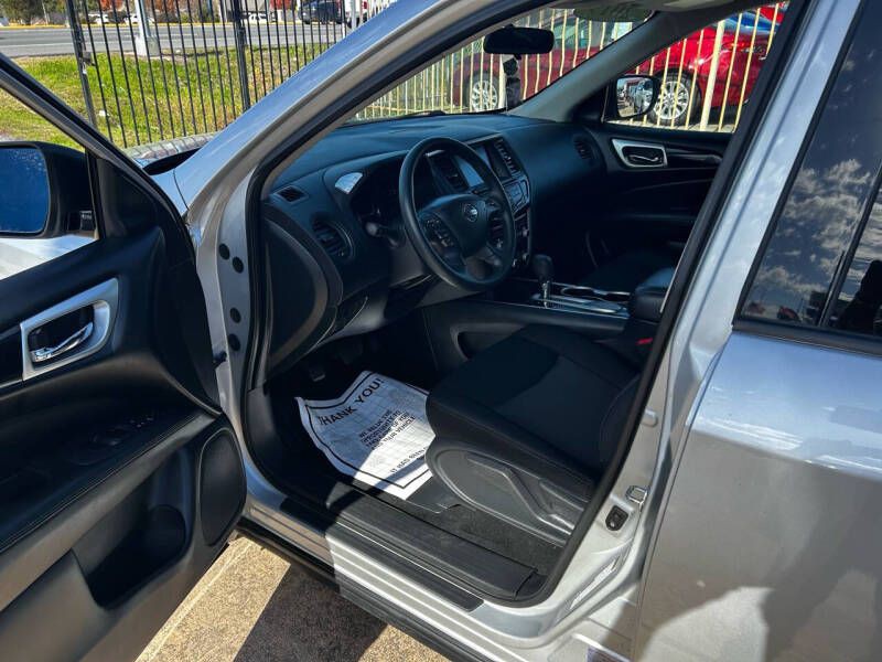 2019 Nissan Pathfinder Image 12